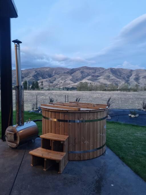 Relax In Rural Wanaka Villa Queensberry Exteriör bild