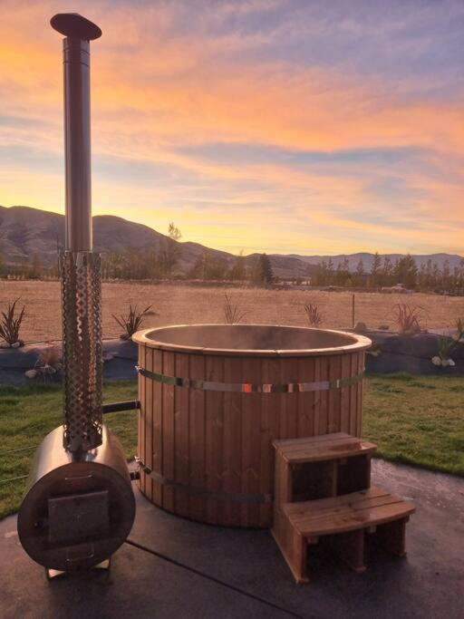 Relax In Rural Wanaka Villa Queensberry Exteriör bild